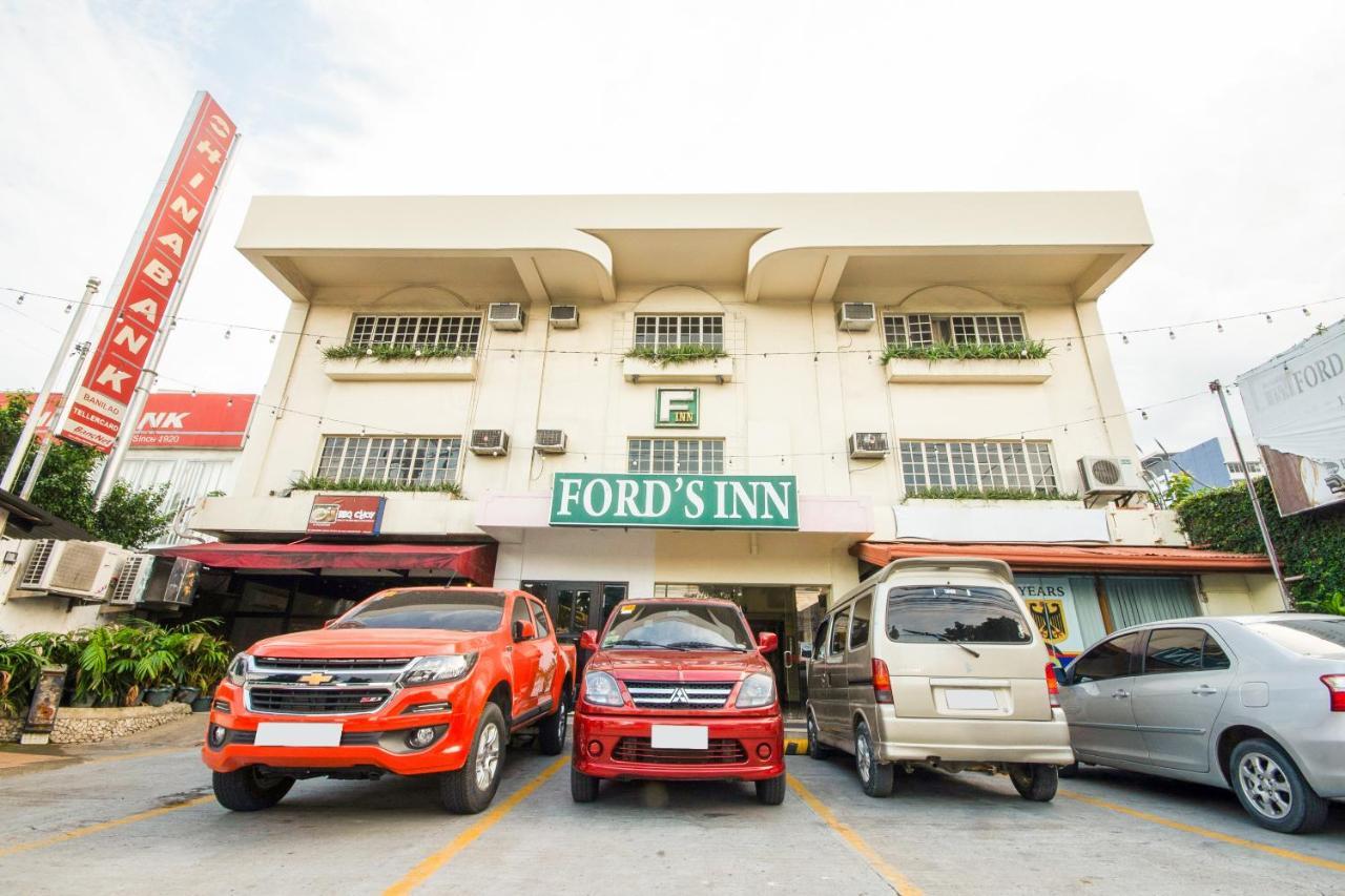 Vaccinated Staff - Oyo 465 Ford'S Inn Cebu Εξωτερικό φωτογραφία