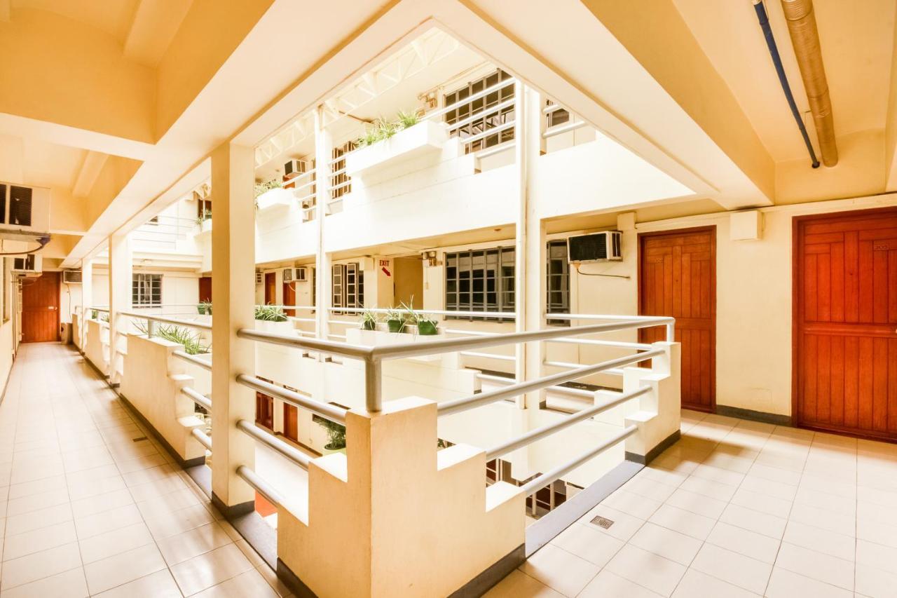 Vaccinated Staff - Oyo 465 Ford'S Inn Cebu Εξωτερικό φωτογραφία
